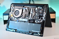 联想 ThinkPad T14 第 7 代：内部结构