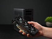 Minisforum MS-02 Ultra Mini PC 可安装低矮型 GPU。
