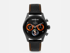 万宝龙Summit 3智能手表x《火影忍者》有定制的动画手表界面。(图片来源：万宝龙)