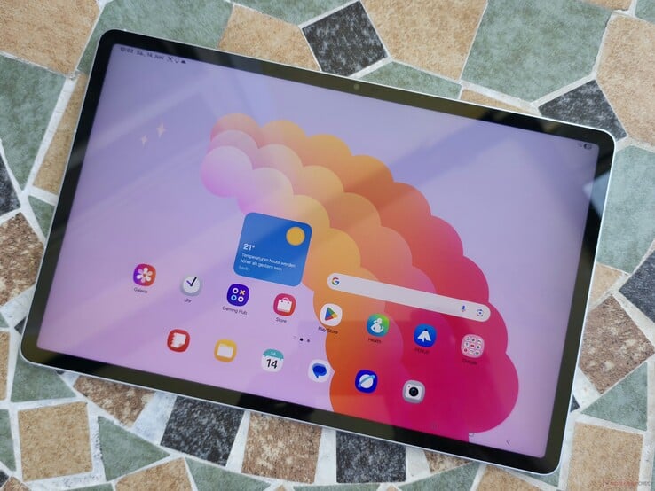 三星Galaxy Tab S10 FE Plus。(图片：Marcus Herbrich）