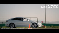 超级碗攻击广告将以Model 3的乱跑为主题（图片：Dawn Project/YouTube）