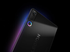 Legion Y700 Gen 5 没有像Legion Tab Gen 5 那样采用醒目的绿色外观。