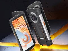 Oscal Pilot 2：带手电筒的坚固智能手机。