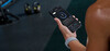 白色/灰色 Amazfit Helio Strap。(图片来源：Amazfit）