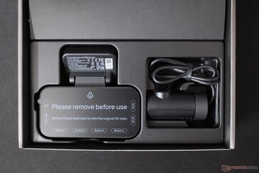 A810 Lite 的体积相当小巧……