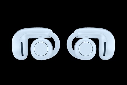 Bose Ultra Open Earbuds - 月石蓝。(图片来源：@MysteryLupin）