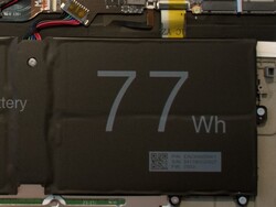 LG Gram 17 内含 77 瓦时电池