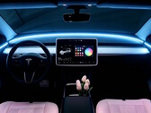Star Ring Tesla 灯光套件为 Tesla 3 和 Y 电动汽车增添灯光效果和安全功能。