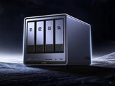 新的 Ugreen DXP4800S NAS 系统采用 4 盘位和双 M.2 插槽设置，最多可容纳 136 TB 存储空间。