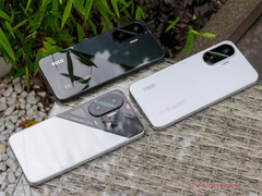 小米 Poco F7 的三种首发颜色。(图片来源：Notebookcheck）