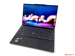 评论。联想ThinkPad Z13 G1 OLED。测试装置由联想德国公司提供