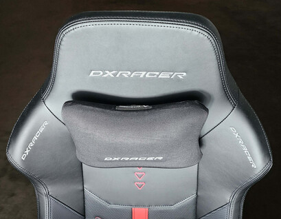 枕头通过磁力固定，不易滑落。 