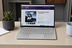 配备 AMD Ryzen 5 7535HS 和 2K 显示屏的 Ninkear S14（图片来源：Notebookcheck）