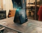 蜘蛛侠的制造机为他打造了一部Galaxy Z Flip 8。