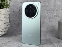 vivo X200 FE 是印度版的 vivo X200 Pro Mini（如图）。(图片来源：Notebookcheck）