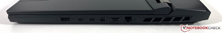右侧。USB-A 3.2 Gen.2 (10 Gbps), 2x USB-C 4.0 w/ Thunderbolt 4 (40 Gbps, DisplayPort-ALT模式, 1x w/ Power Delivery), Mini-DisplayPort, HDMI 2.1, 2.5 Gbps以太网