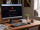 华硕 Ascent QN10 采用超紧凑设计，具备高达 80 TOPS 的 AI 处理能力。