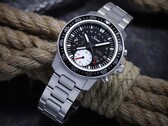 Sinn 613 St UTC腕表搭载Sinn的Calibre SZ02机芯（图片来源：Sinn）