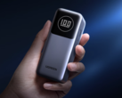 最新的 UGREEN Energy Pai Pro 电池容量为 12,000mAh 。(图片来源：UGREEN）