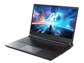 AORUS 15 (2024) 的三面都有端口，包括后置显示器输出。(图片来源：技嘉）