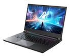 AORUS 15 (2024) 的三面都有端口，包括后置显示器输出。(图片来源：技嘉）