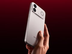 K90 Ultra将于6月30日在中国上市。图为该手机后盖的宣传图。