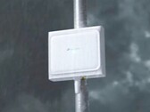TP-Link 最新推出的 WiFi 7 路由器在大雨中也能正常工作（图片来源：TP-Link）