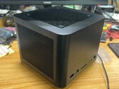FEVM 即将推出的迷你 PC 将拥有更大的机身和强大的 RTX 4090 Laptop 显卡。(图片来源：metalsojin2 via Reddit）