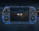 Powkiddy 宣称其新款游戏掌机可模拟 N64 和 PSP 游戏。(图片来源：Powkiddy）