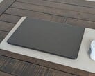 最新的 MSI Stealth 16 采用了 Prestige 系列更纤薄、更简洁的外观,但令人费解的是,它却省去了目标用户群体所依赖的 SD 读卡器
