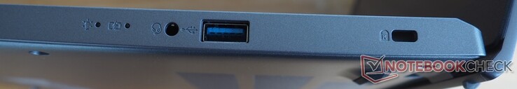在右边。USB-A 3.0，Kensington锁插槽
