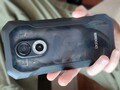 带有透明后盖的Doogee S61 Pro（来源：自己）。