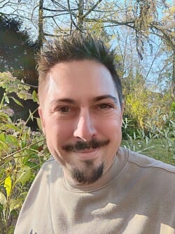 与 RedMagic 11 Pro 自拍