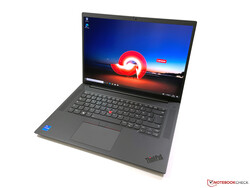 在审查中。联想ThinkPad P1 G4。测试模型由联想德国公司提供。