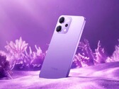 Oppo Reno 14 Pro 有包括紫色在内的三种时尚颜色可供选择。