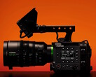 富士 8K GFX Eterna 55 使用一个 1.02 亿像素的大画幅传感器，为电影制作人拍摄高度精细的图像。(图片来源：富士胶片）