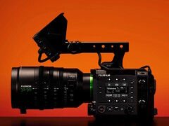 富士 8K GFX Eterna 55 使用一个 1.02 亿像素的大画幅传感器，为电影制作人拍摄高度精细的图像。(图片来源：富士胶片）
