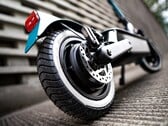 SoFlow 推出了两款新款电动滑板车，其中包括 SO4 Pro Max 2