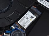 联想 ThinkBook 14 G9 IPL 中的 YMTC 固态硬盘。