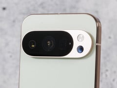 谷歌 Pixel 10 Pro 的摄像头（图片来源：Daniel Schmidt）