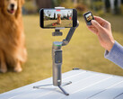 Osmo Mobile 8P 及其 Osmo FrameTap 配件。