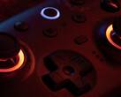 8BitDo 最新发布的终极 2 控制器采用单色设计，并饰有《武昌》元素：落羽》中的元素。(图片来源：8BitDo）