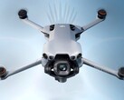 大疆创新Mini 5 Pro "多飞组合 "的内容现已通过官方图片曝光。(图片来源：@quadro-news，经编辑）