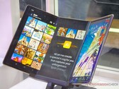 三星的首款三折手机（可能称为Galaxy G Fold）可能再次为中国和韩国独占。(图片来源：Alexander Fagot, Notebookcheck）