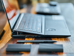 全新华硕 Zenbook Pro 16X 达到游戏笔记本电脑性能水平