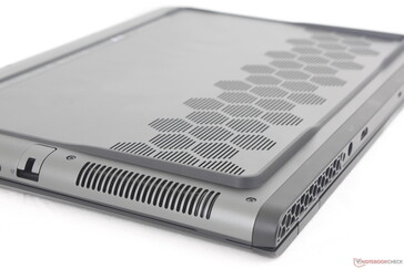 六角形格栅已成为 Alienware 笔记本电脑的主打产品