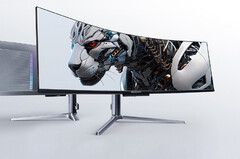 RedMagic Realm 采用银色外观和 RGB 灯光。(图片来源:RedMagic)