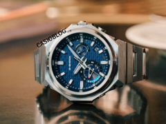 卡西欧 GST-B1000（如图），蓝色表盘。(图片来源：Casioblog）