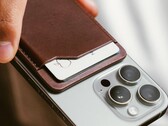 新款 Nomad 皮革 Mag 钱包可通过 AirTag 定位（图片来源：Nomad）