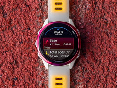 Forerunner 570 与更昂贵的 Forerunner 970（如图）一起于春季上市。(图片来源：Garmin）